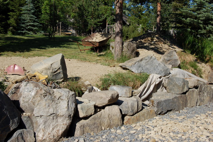 The start of Kai Jomars stone wall